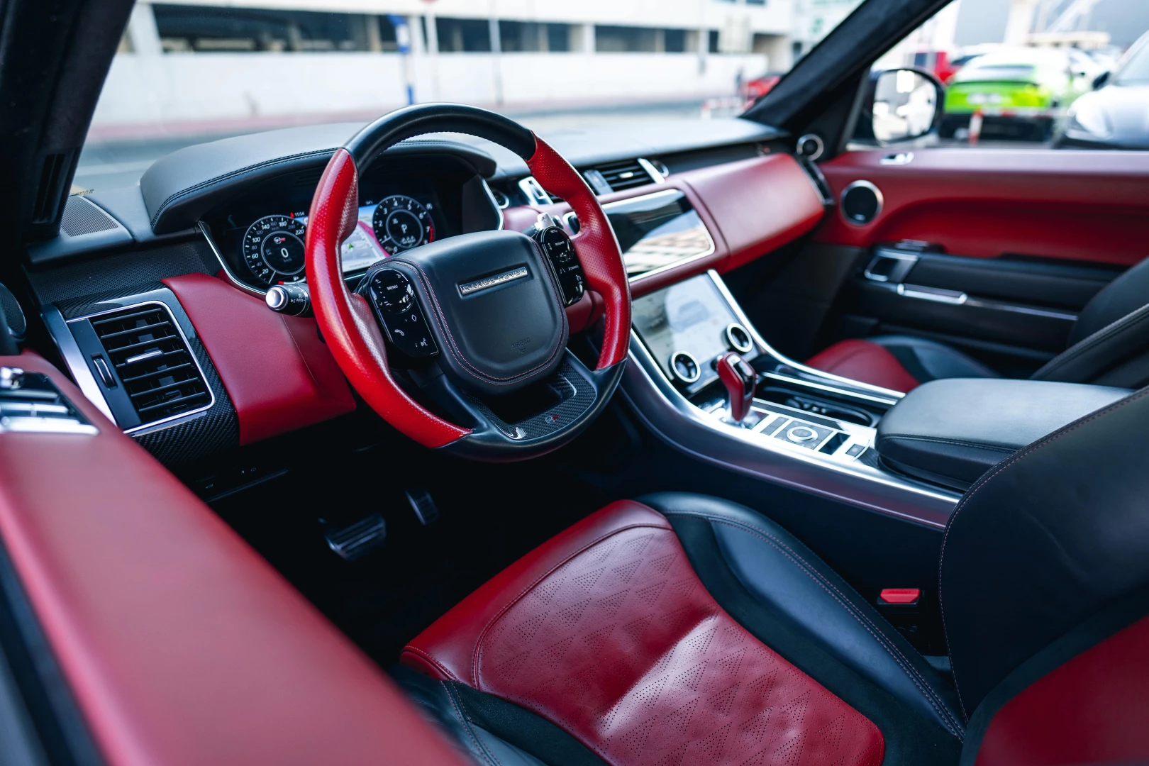 Range Rover SPORT SVR - image 3